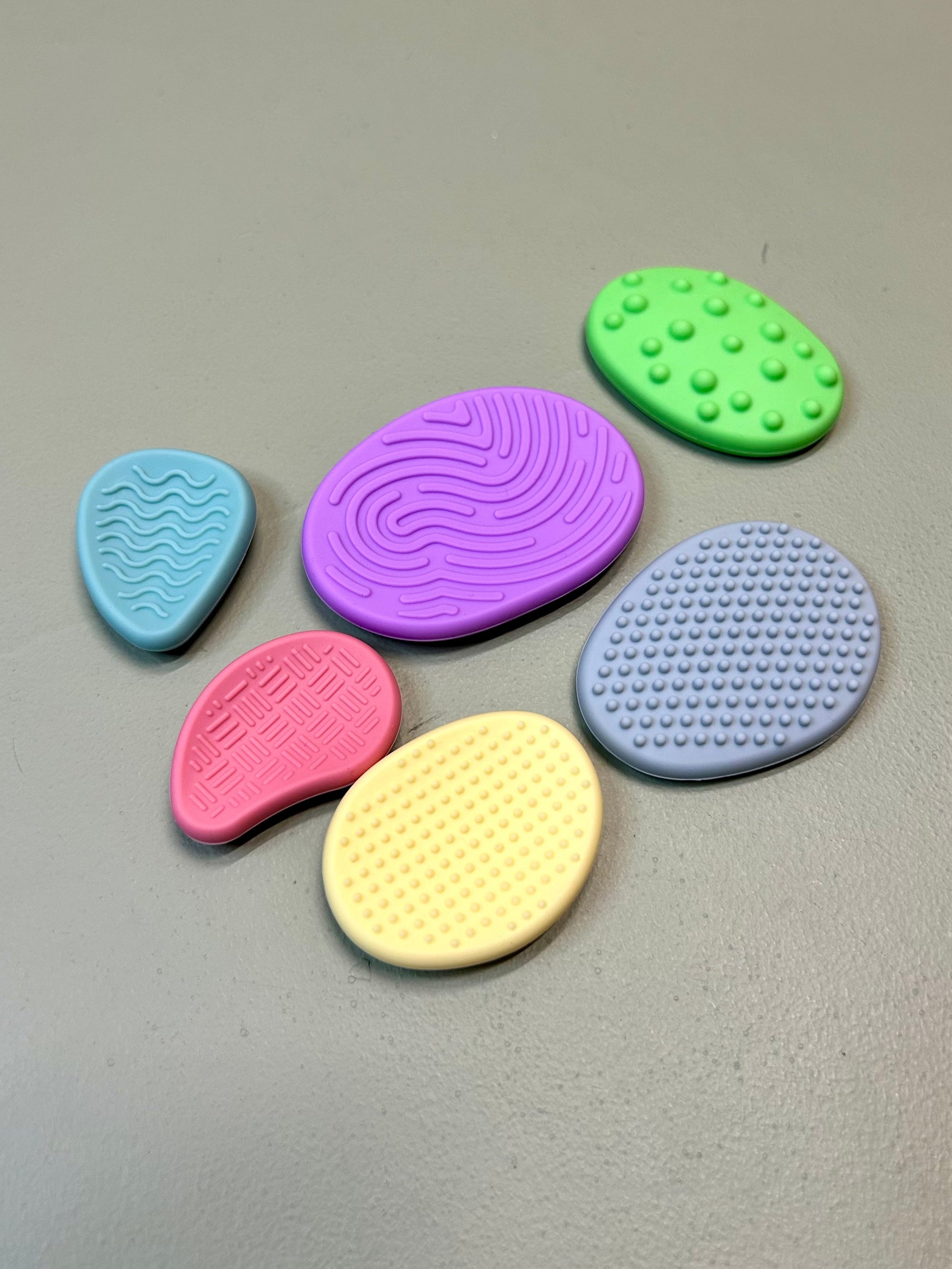 Silicone fidget stones