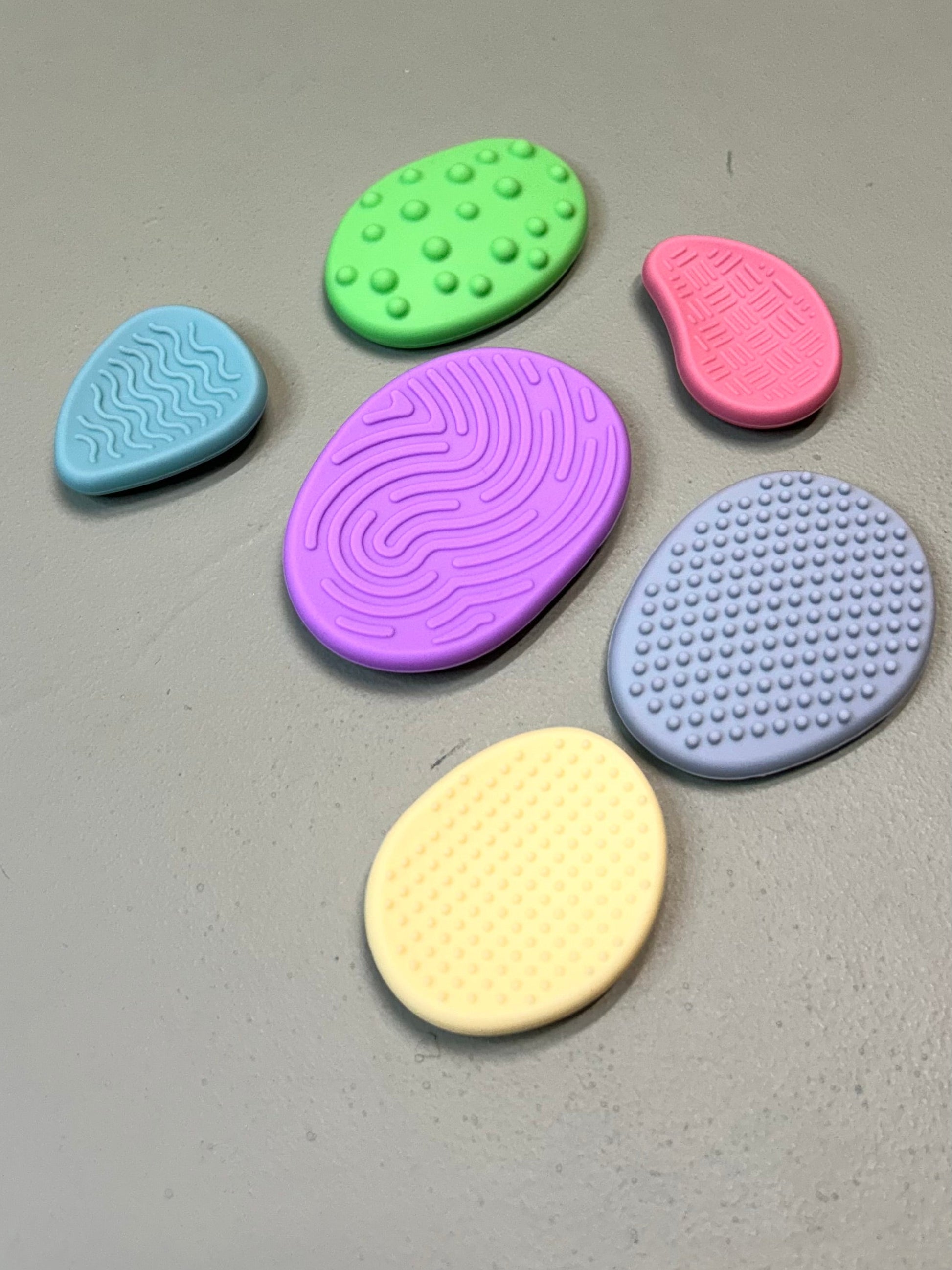 Silicone fidget stones