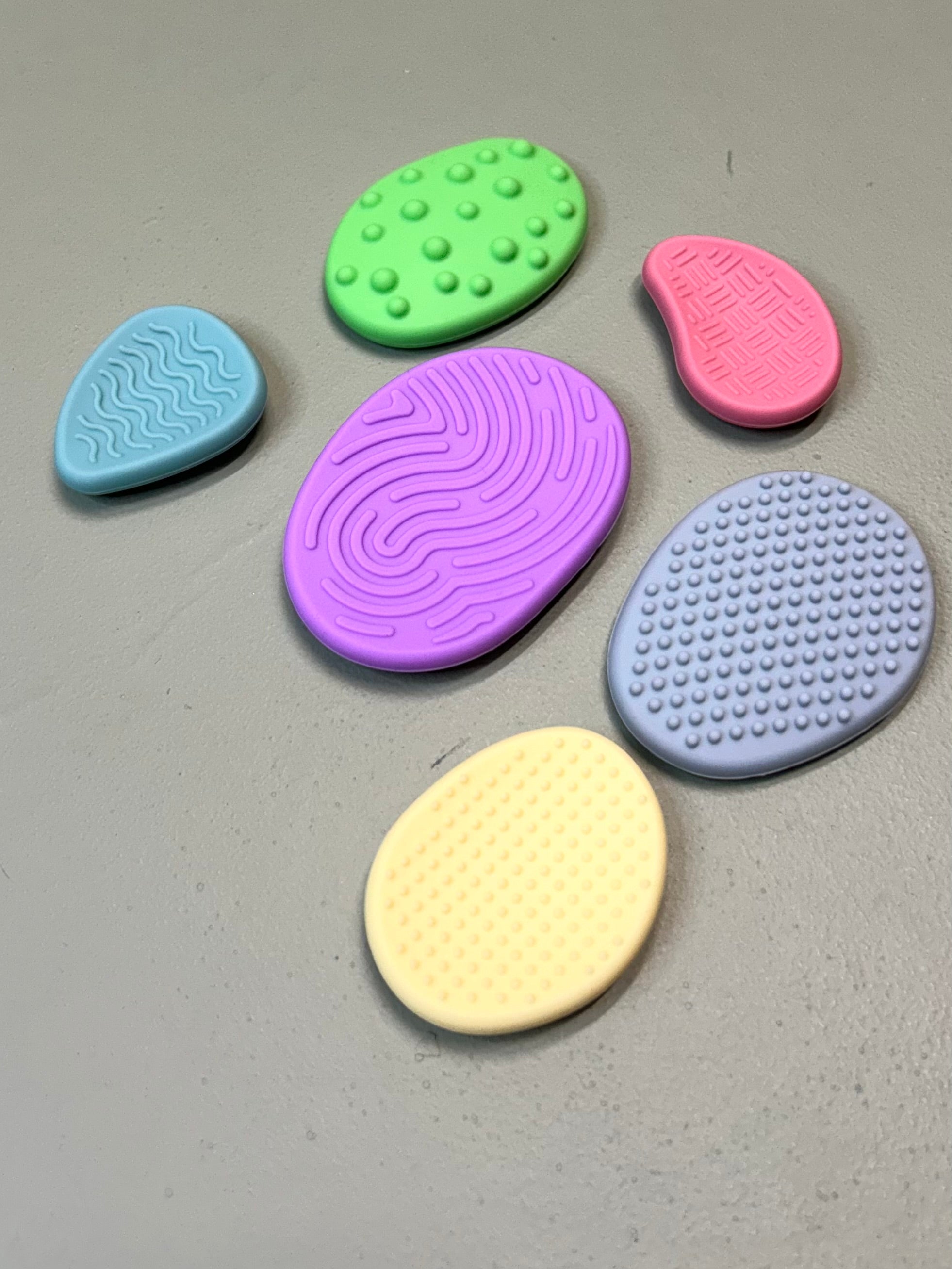 Silicone fidget stones