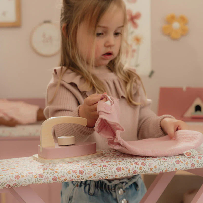 LIttle Dutch Ironing Board