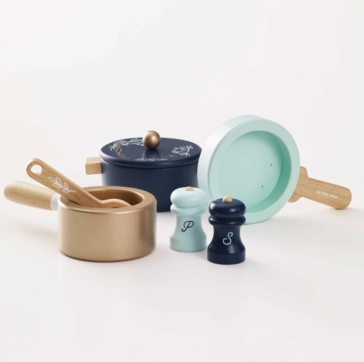 Wooden Pots & Pans