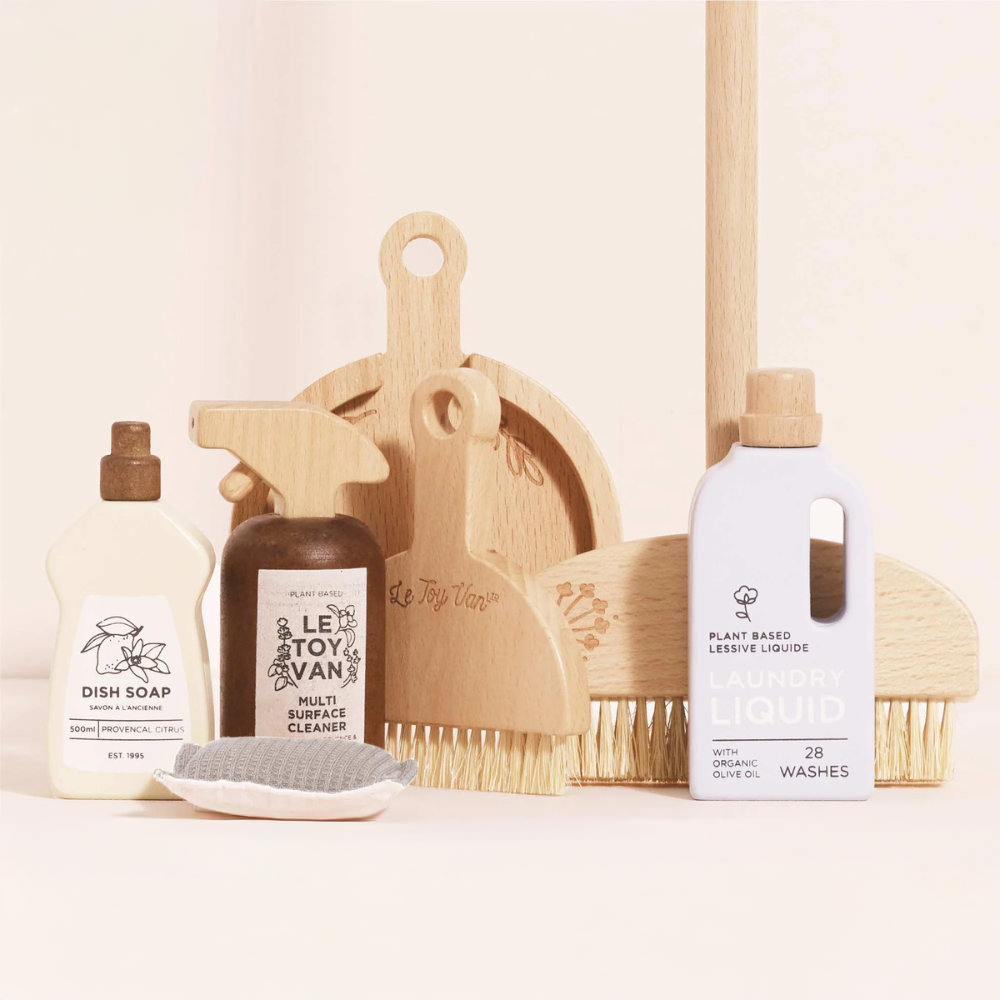 Wooden Cleaning Set